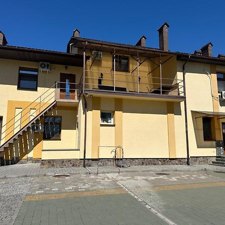 Каприз Hotel Kamianets Podilskyi Bagian luar foto