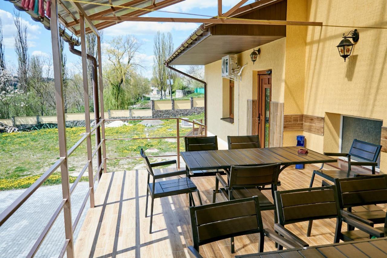 Каприз Hotel Kamianets Podilskyi Bagian luar foto