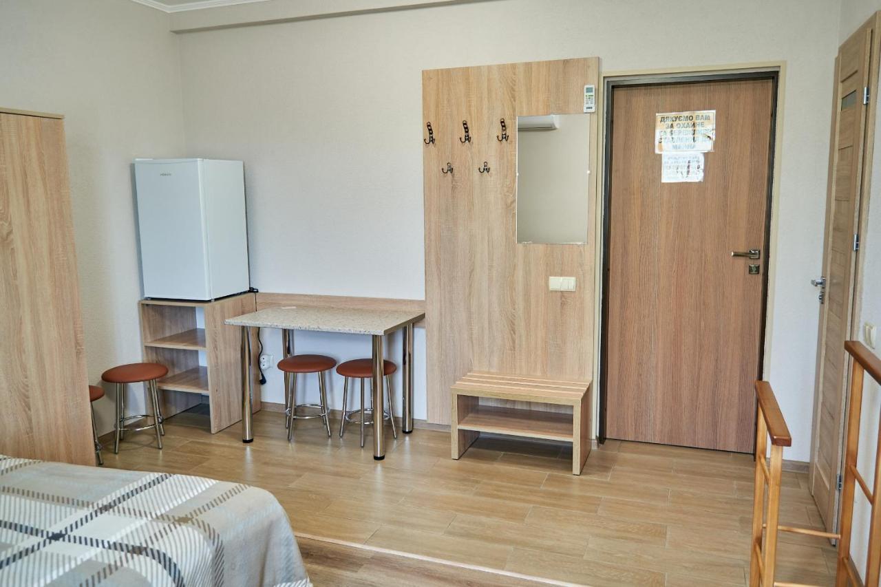 Каприз Hotel Kamianets Podilskyi Bagian luar foto
