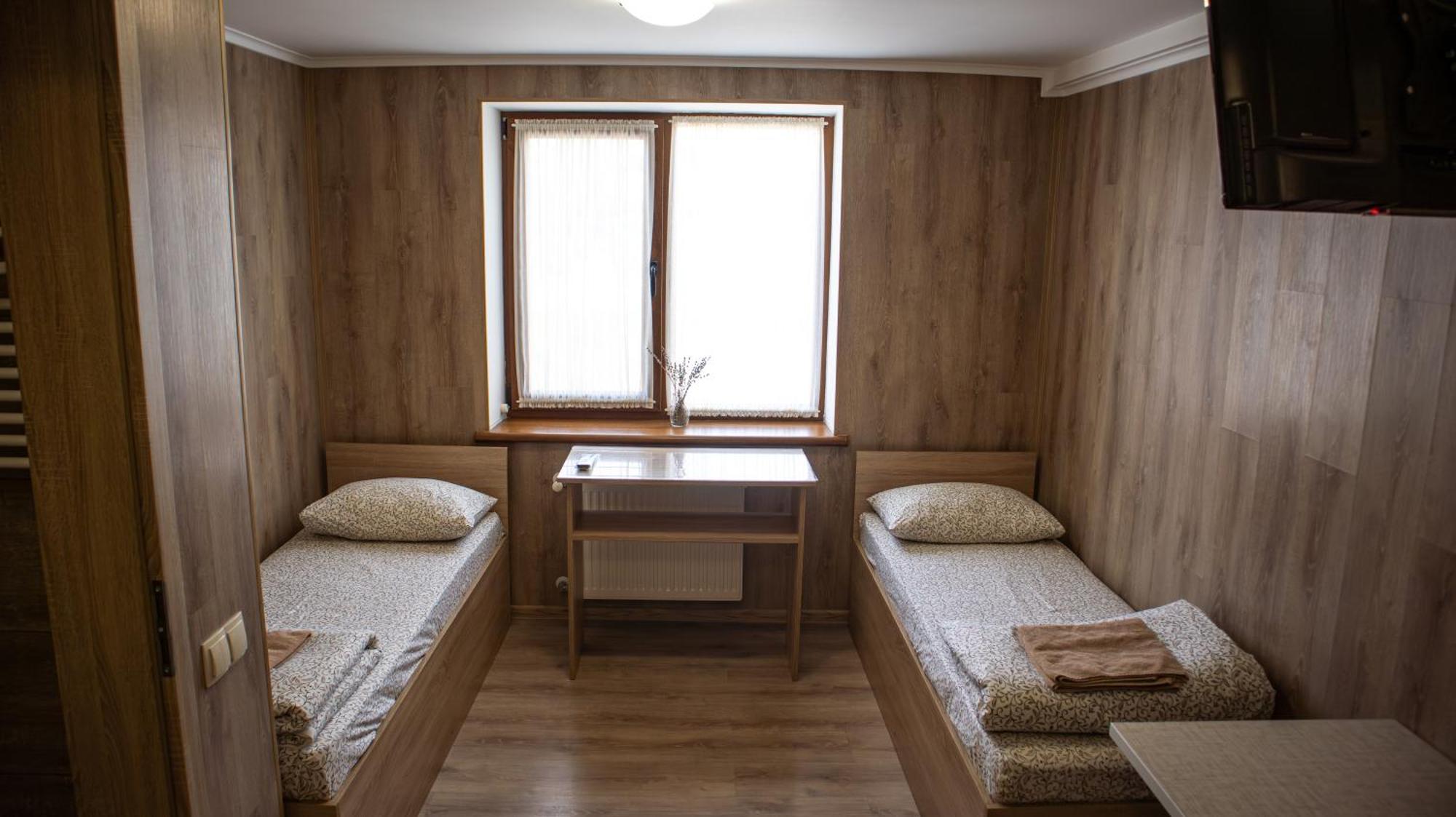 Каприз Hotel Kamianets Podilskyi Bagian luar foto
