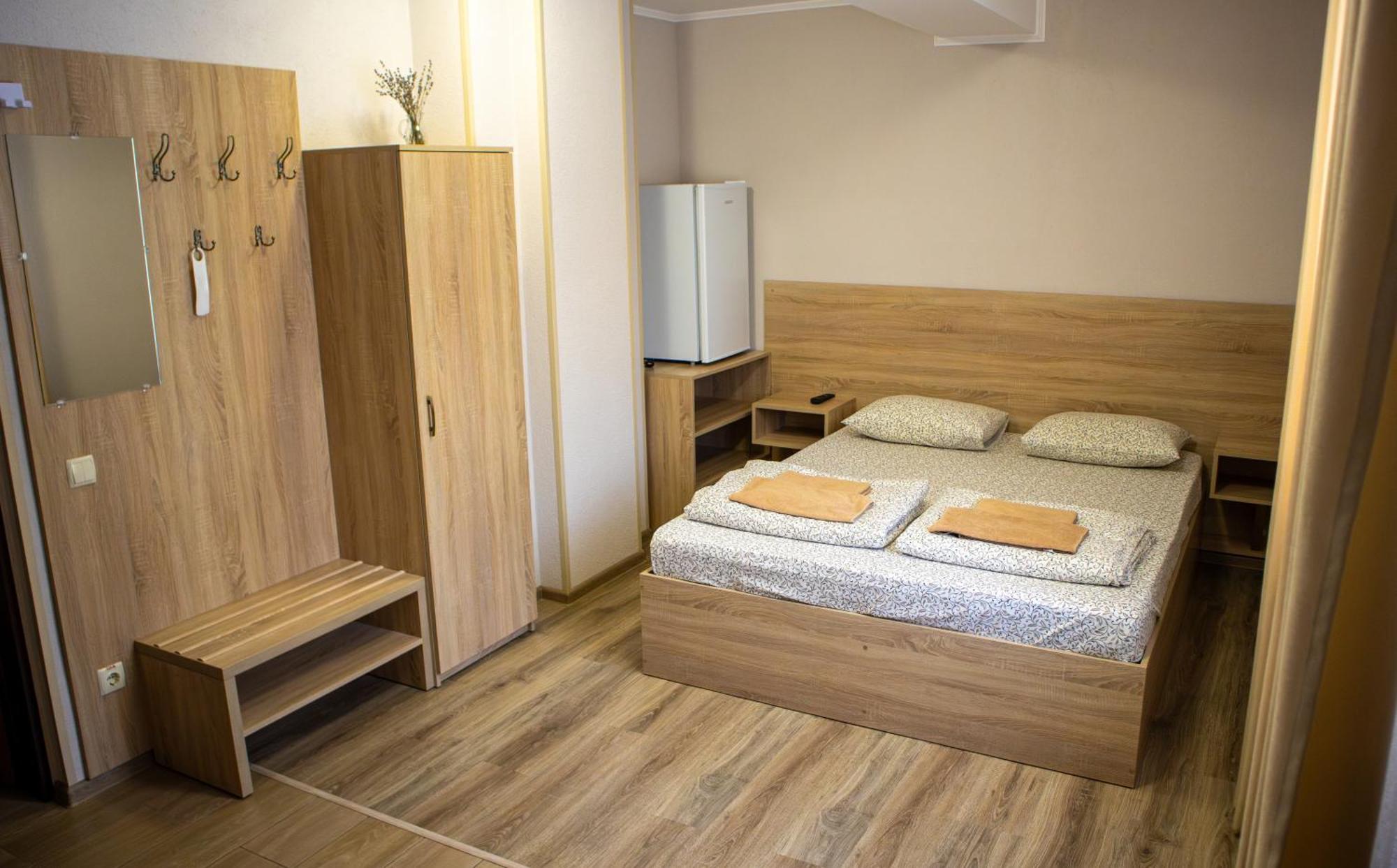 Каприз Hotel Kamianets Podilskyi Bagian luar foto