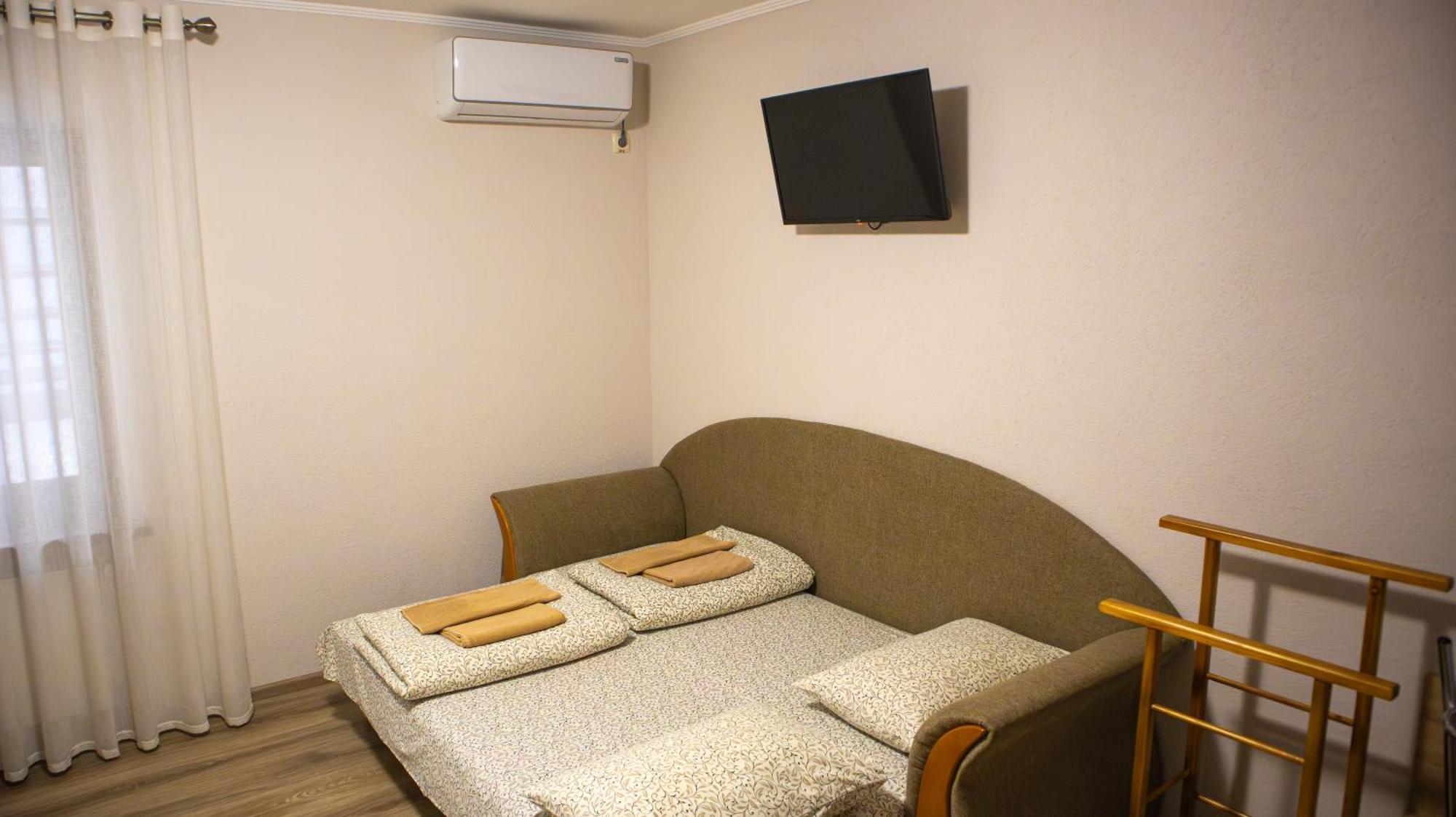Каприз Hotel Kamianets Podilskyi Bagian luar foto