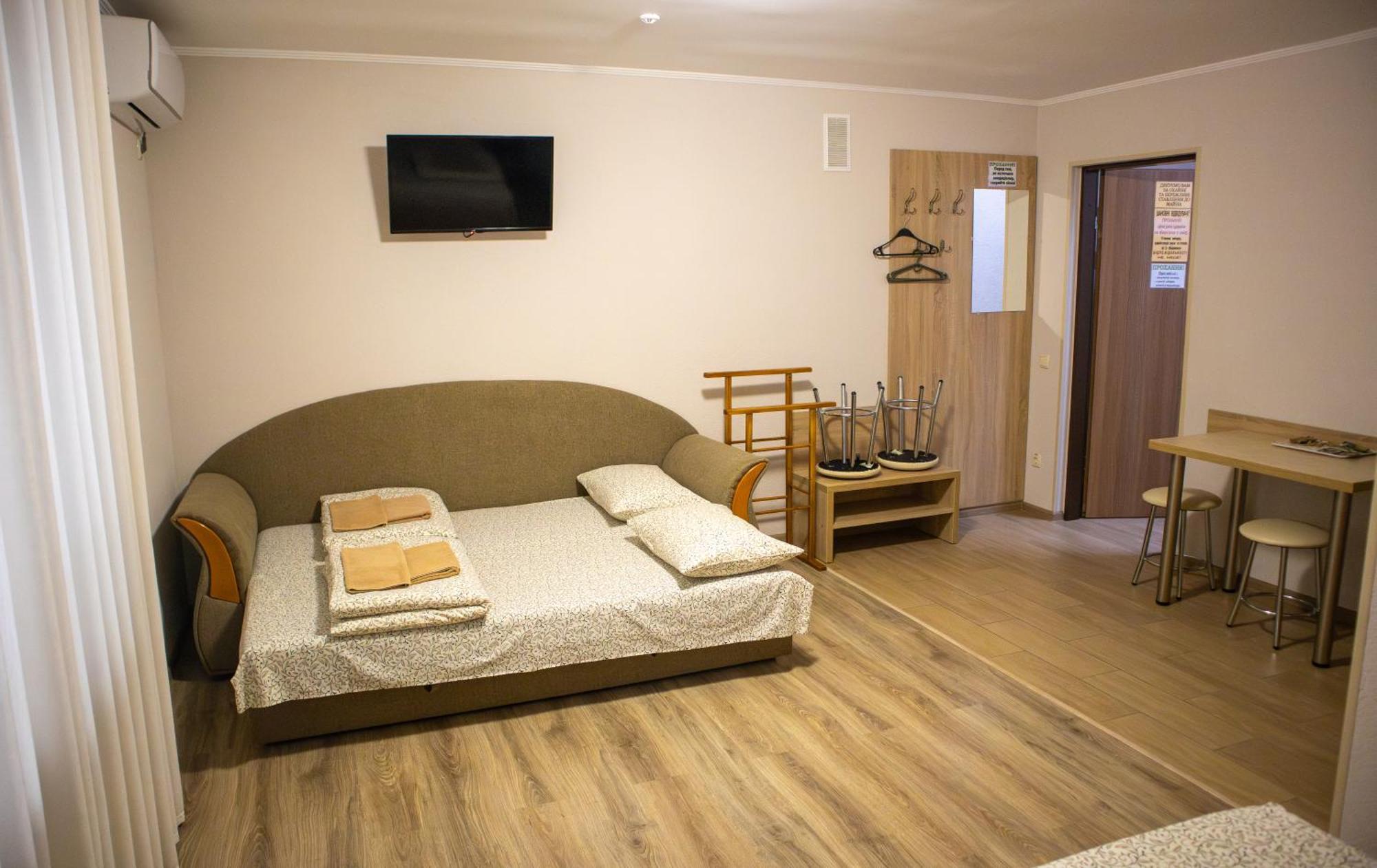 Каприз Hotel Kamianets Podilskyi Bagian luar foto