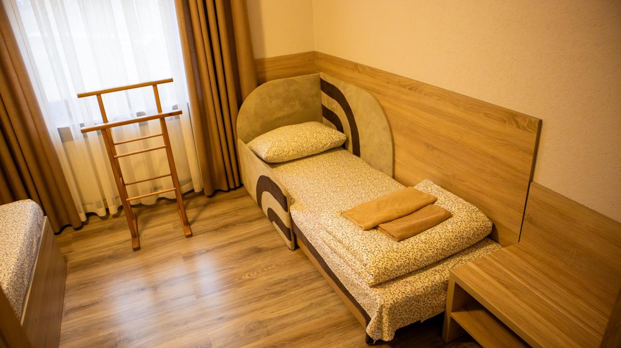 Каприз Hotel Kamianets Podilskyi Bagian luar foto