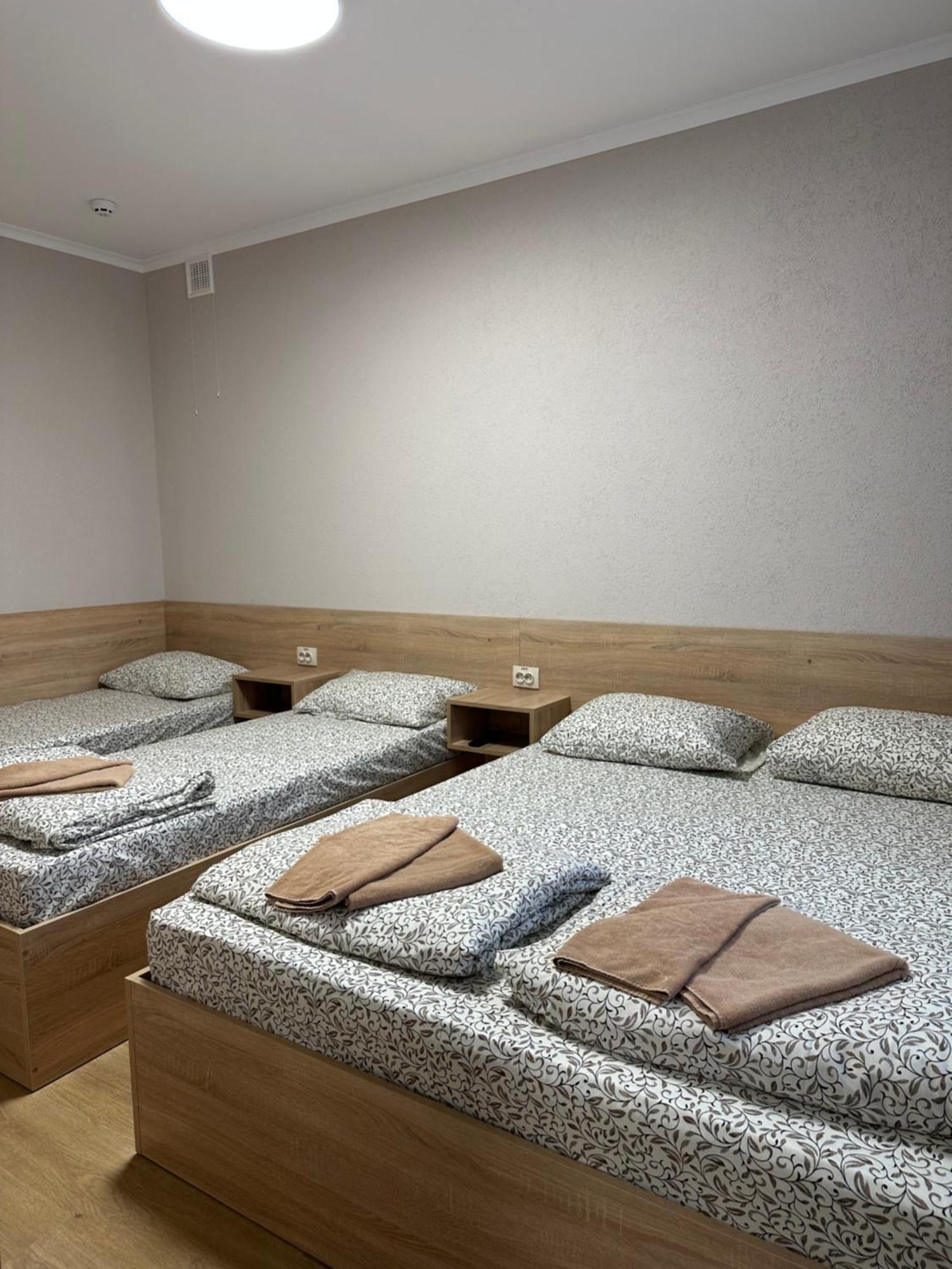 Каприз Hotel Kamianets Podilskyi Bagian luar foto