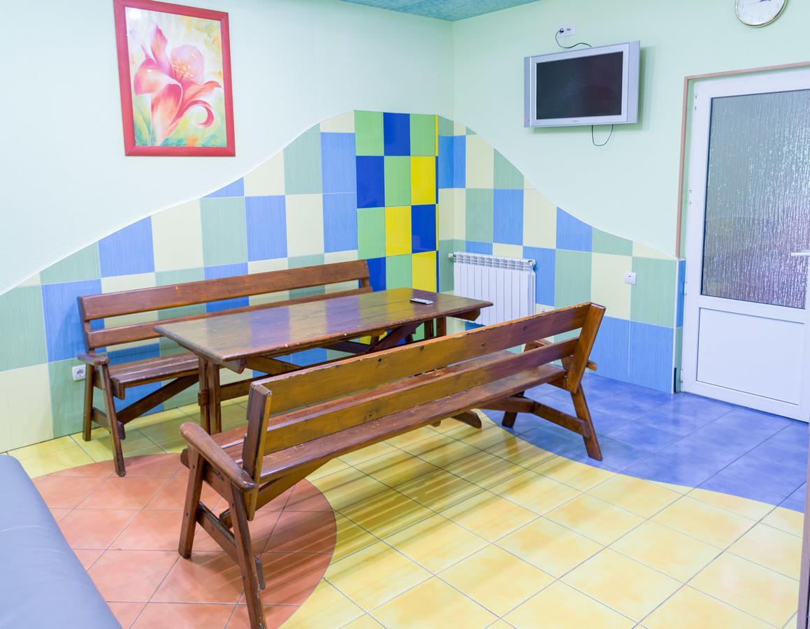 Каприз Hotel Kamianets Podilskyi Bagian luar foto