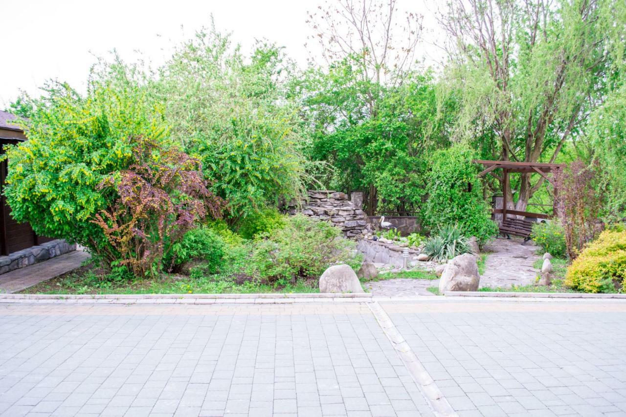 Каприз Hotel Kamianets Podilskyi Bagian luar foto
