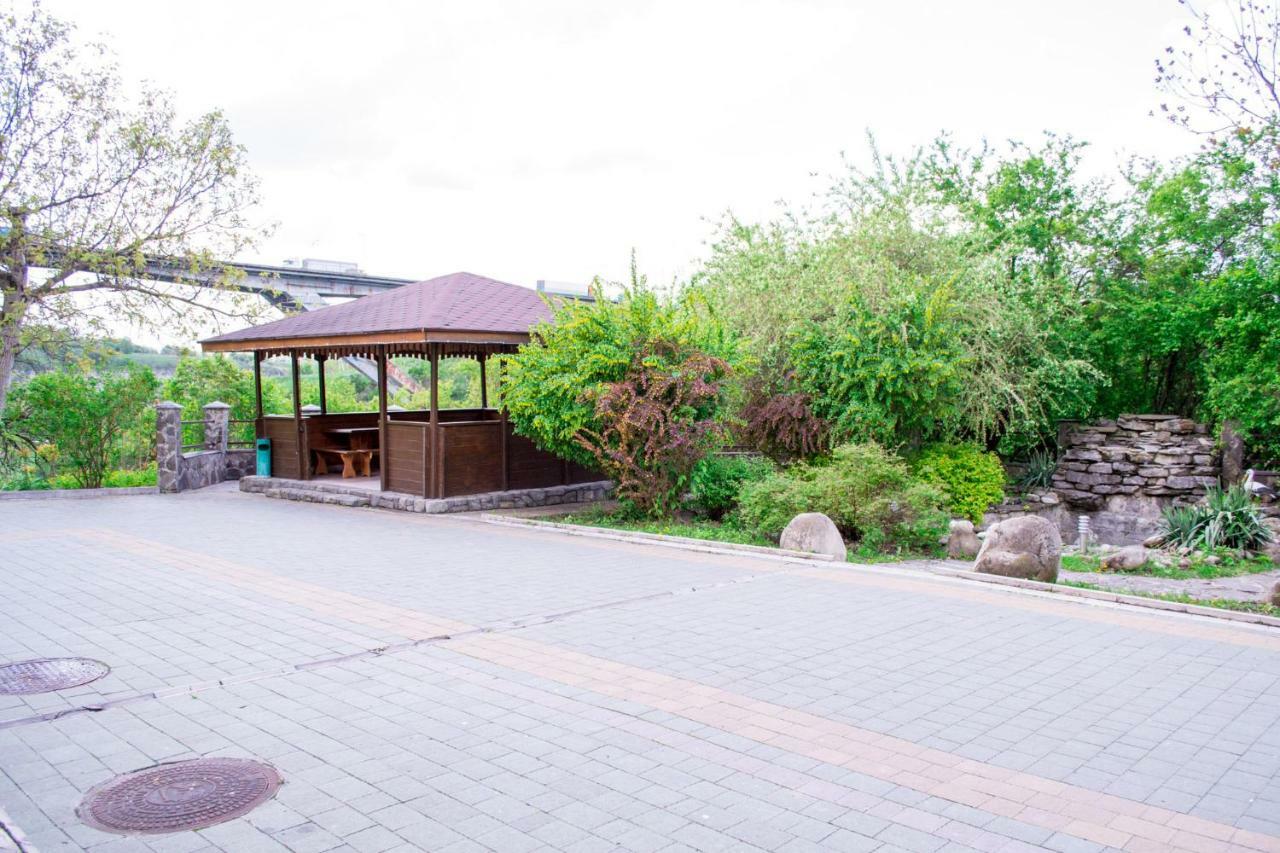 Каприз Hotel Kamianets Podilskyi Bagian luar foto